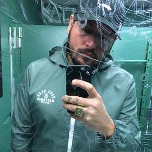 Meet your Posher, Christopher